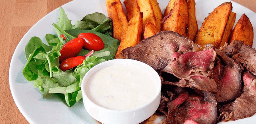 Dva 150gramové hovězí roastbeefy s brambory