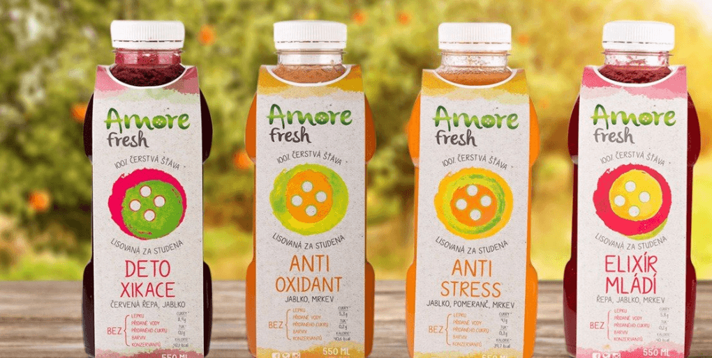 Tři velké čerstvé šťávy Amore Fresh s sebou