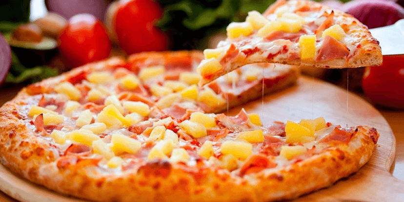 Dvě lahodné pizzy podle vaší chuti v centru Písku