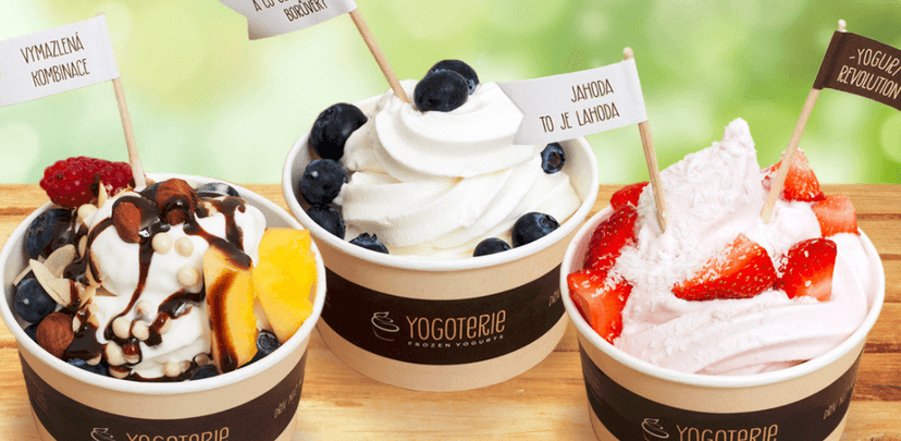 200 g Frozen Yogurtu s čerstvým ovocem
