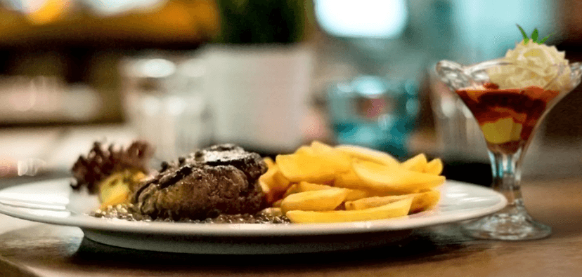 3chodové menu s polévkou, biftekem a dezertem