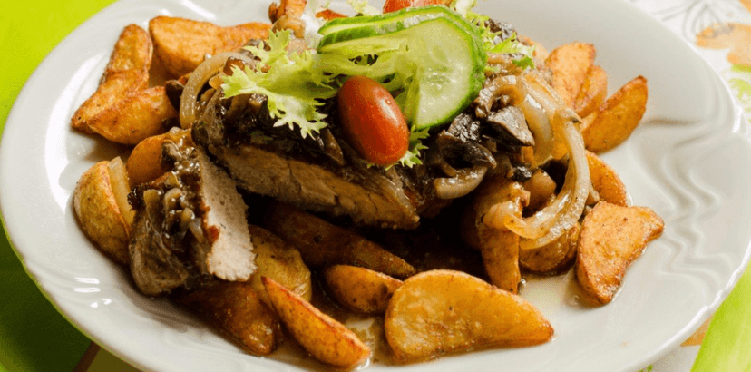 Lovecký vepřový steak s americkými brambory