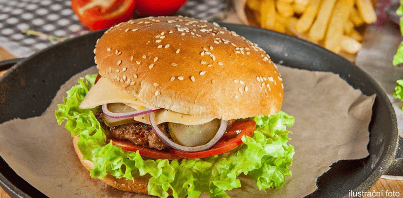 Dva Big burgery a porce hranolků