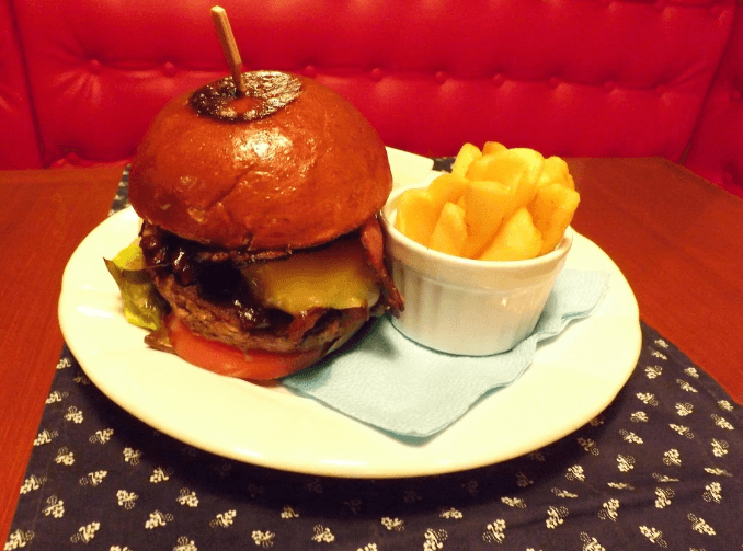 Dva burgery z hovězího Black Angus