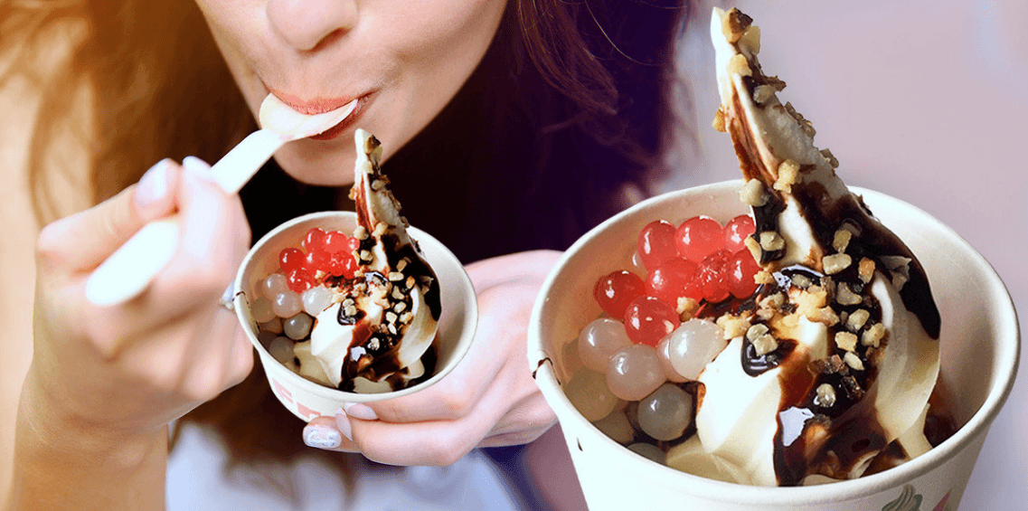 XL zmrzlina nebo Bubble Tea s kuličkami a želé
