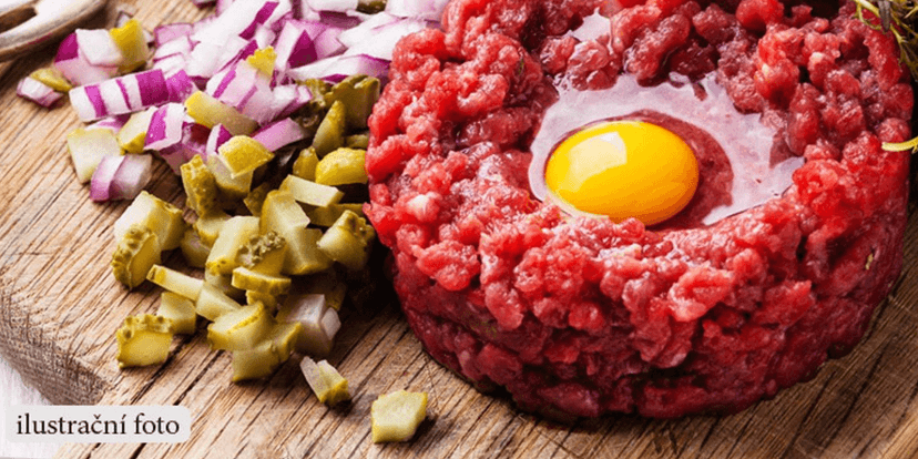 300g tatarák a 10 topinek s česnekem pro 2