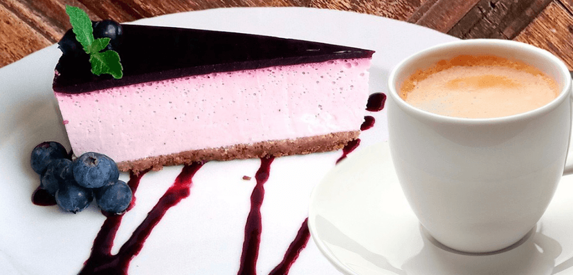 Borůvkový cheesecake s kávou