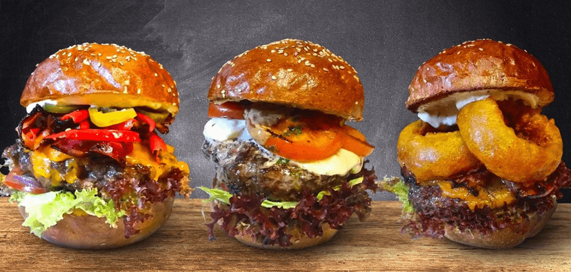 200g Burger dle výběru + hranolky + salát