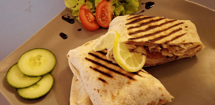 Tortilla s kuřecím masem nebo tuňákem pro dva