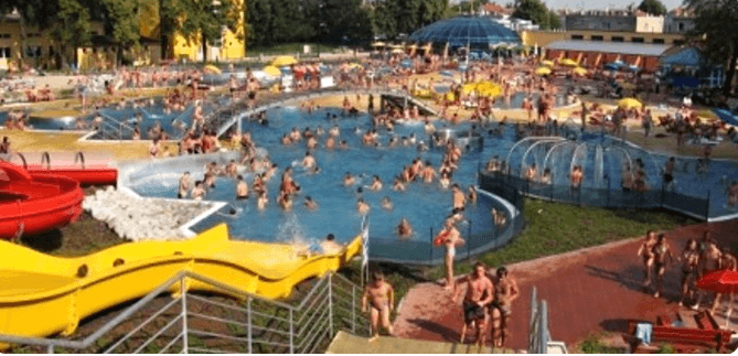 Celý den s rodinou v Aquaparku Koupelky