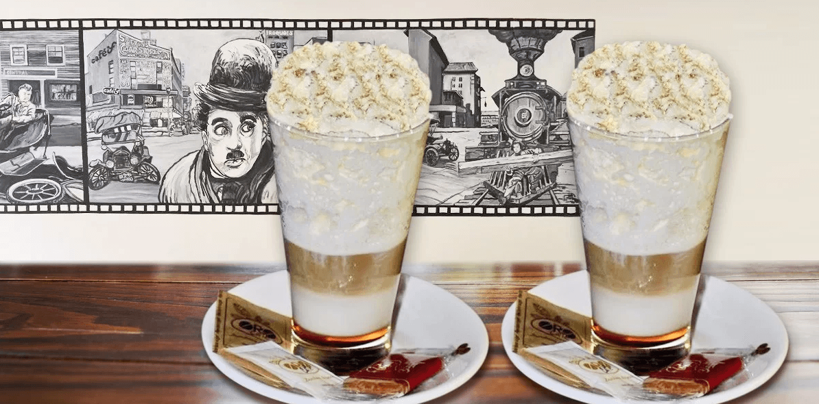 Caffè latte s dýňovým sirupem pro dva