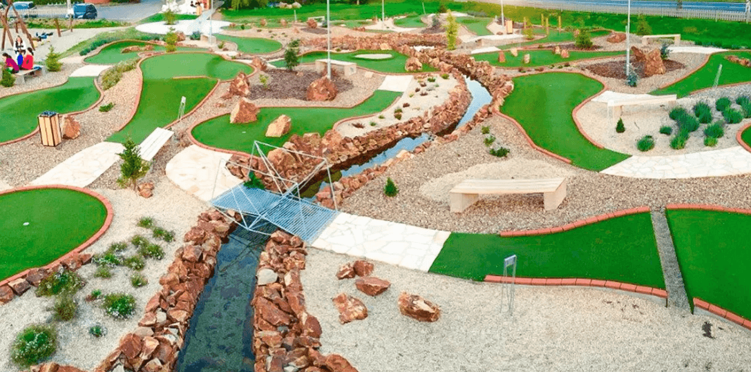 Adventure golf 90 min pro 1 osobu