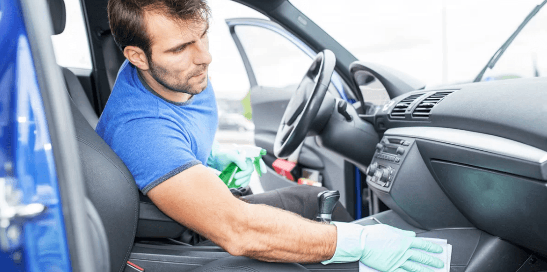 Deluxe čištění interiéru i plastů auta
