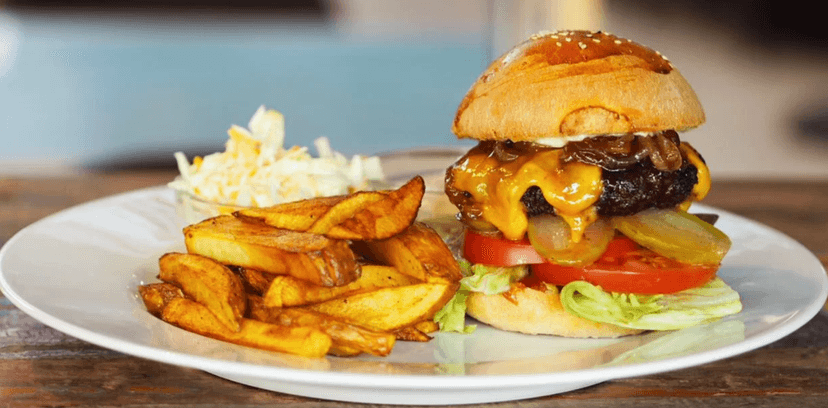 Bohaté burger menu vč.hranolků a tatarky