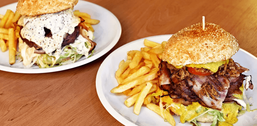 1× burger dle výběru + 1× hranolky