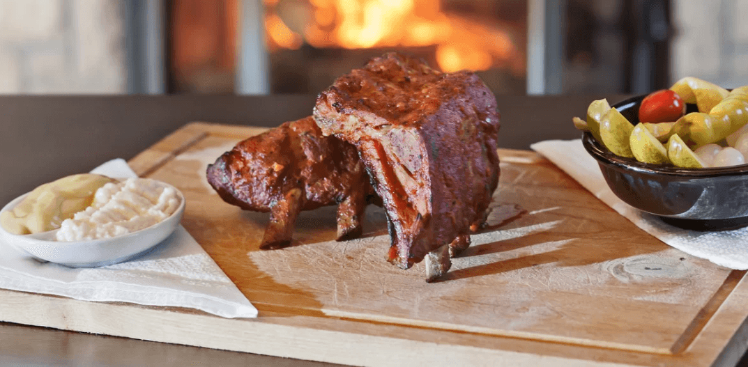 1 kg vepřových žebírek s hořčicí a křenem
