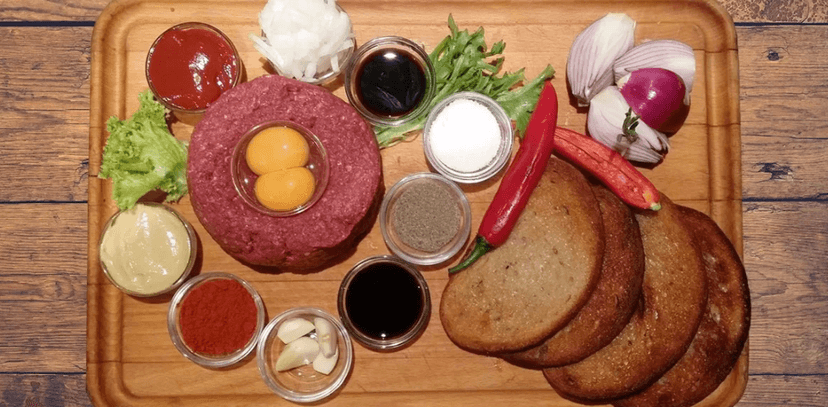 Ručně škrábané tataráky 500g z pravé svíčkové