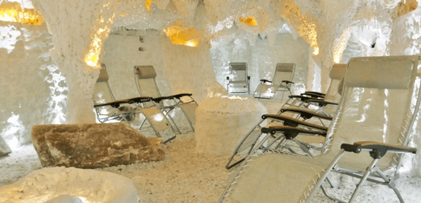 Vstup do solné jeskyně Mineral