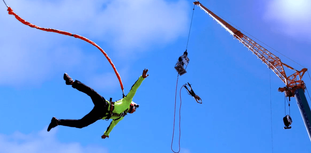 Extrémní bungee jumping