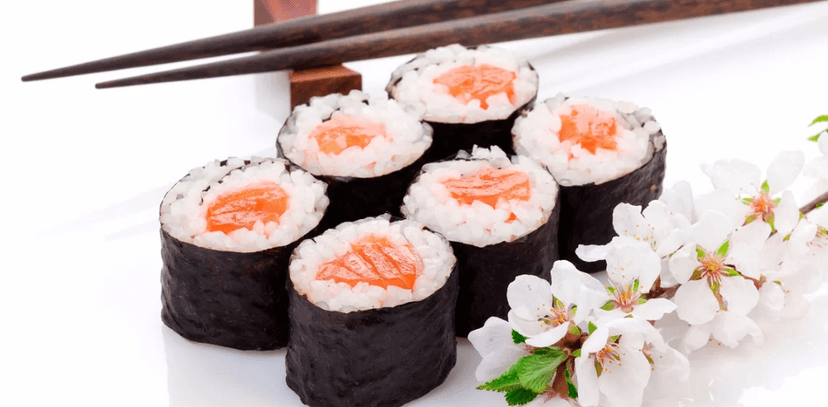 32 kousků sushi s sebou