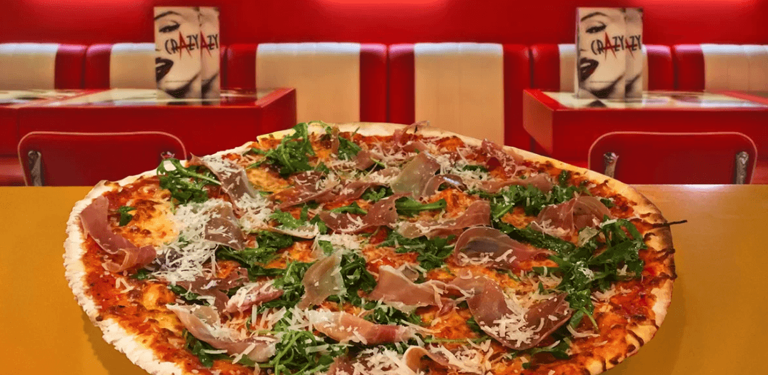 42cm pizza a druhá zdarma