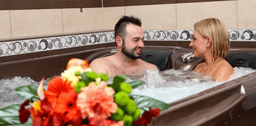 50 minut v privátní vířivce a litr vína pro dva