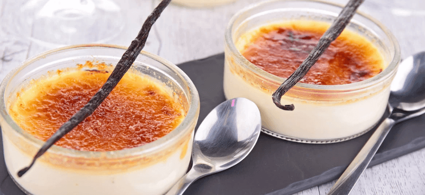 2× skvostné crème brûlée a horký nápoj