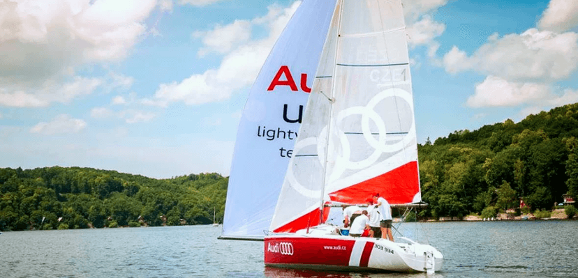 Plavba na lodi Audi až pro 4 osoby
