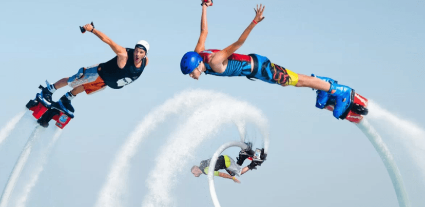 Flyboard: let nad hladinou vody
