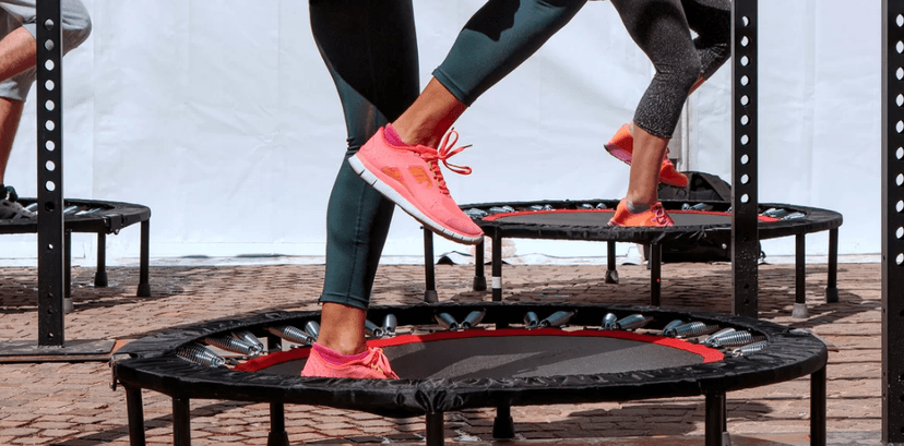 2 vstupy na jumping či piloxing
