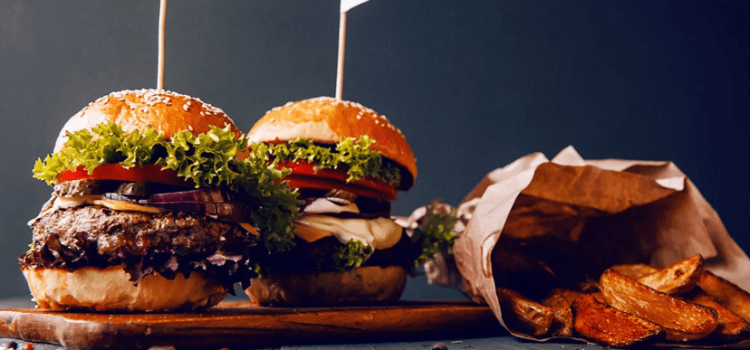 BBQ Angus burger + steakové hranolky 