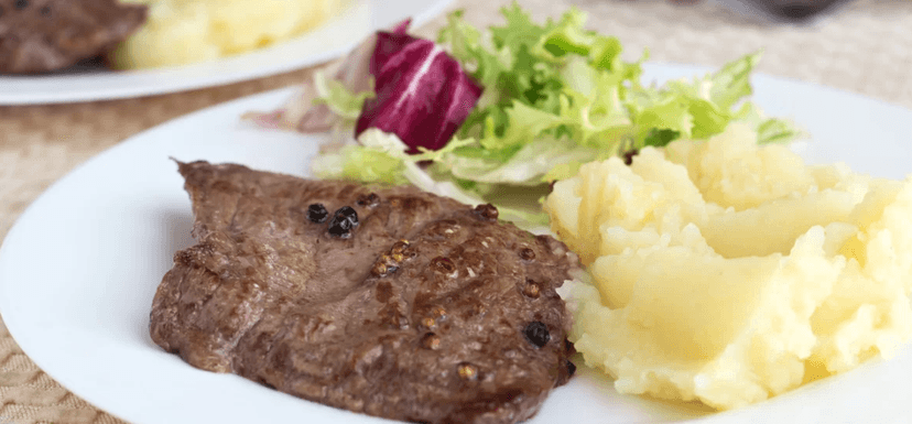 3chodové menu s hovězím steakem