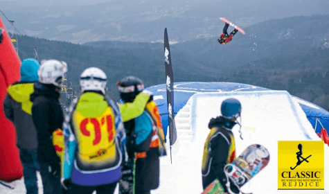 Výuka freestylu na lyžích či snowboardu