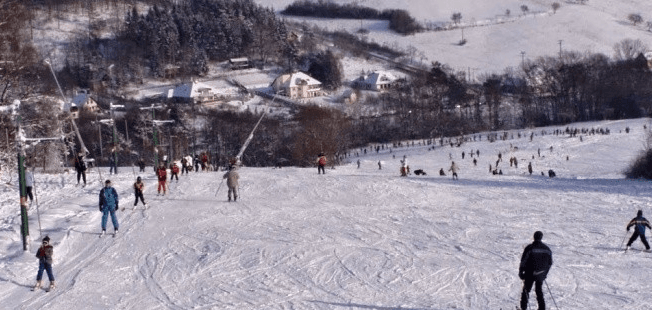 Skipas na 20 jízd ve ski areálu