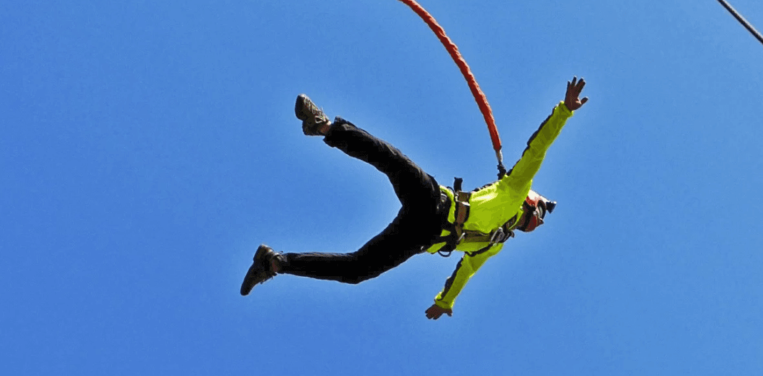 Bungee katapult – leťte až do výšky 36 metrů
