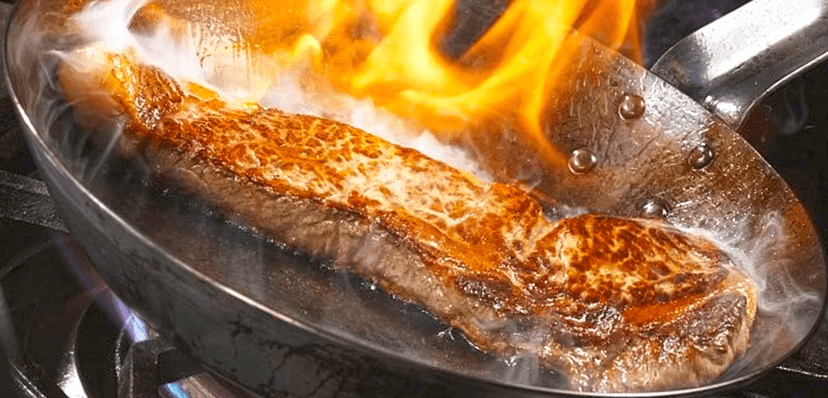 Flambované steaky z krkovičky nebo kuřecího pro 2