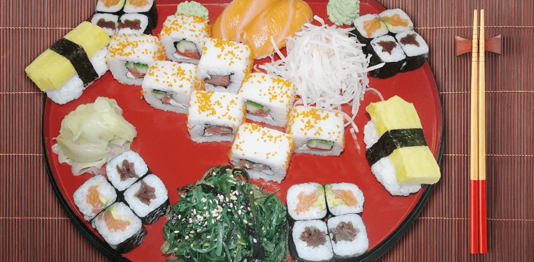 28 kousků čerstvého sushi