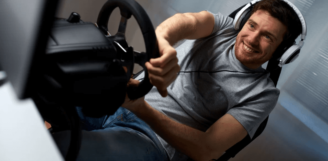 Realistický závodní simulátor Formule 1 