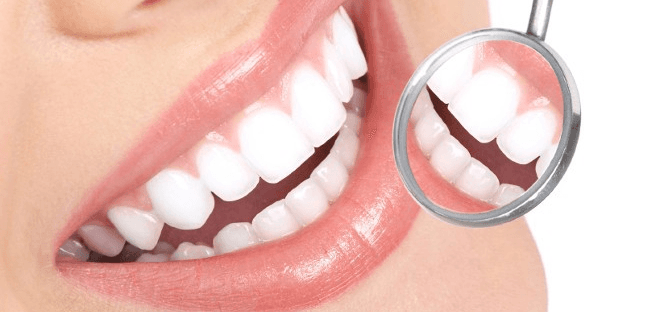 Profesionální dentální hygiena s bělením zubů