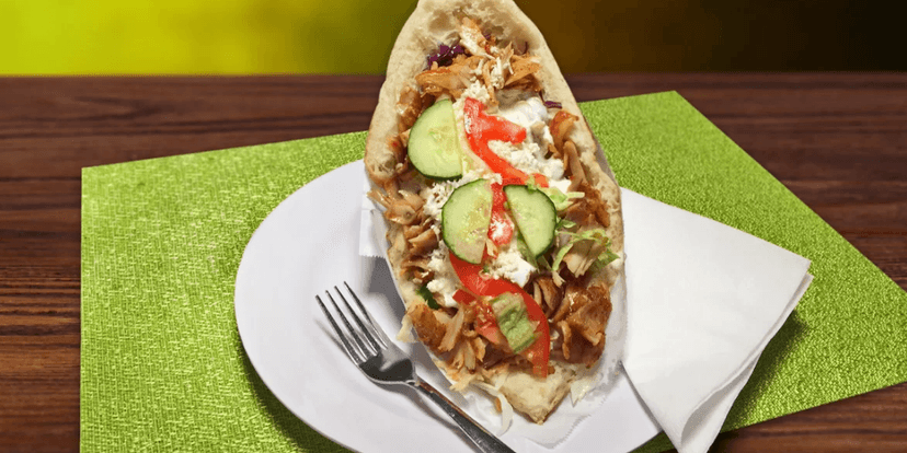 Kuřecí kebab a k tomu polévka
