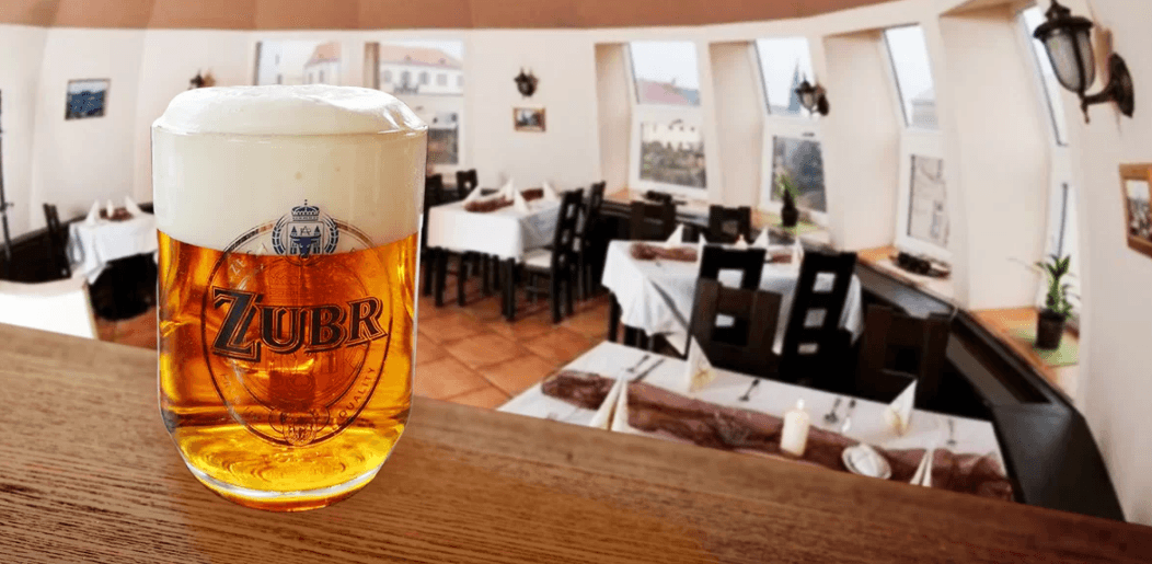 1× Zubr Gold 11° nebo Zubr Grand 11°, 0,5 l