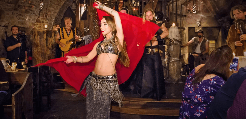 Historická show, 5chodové menu a neomezené nápoje