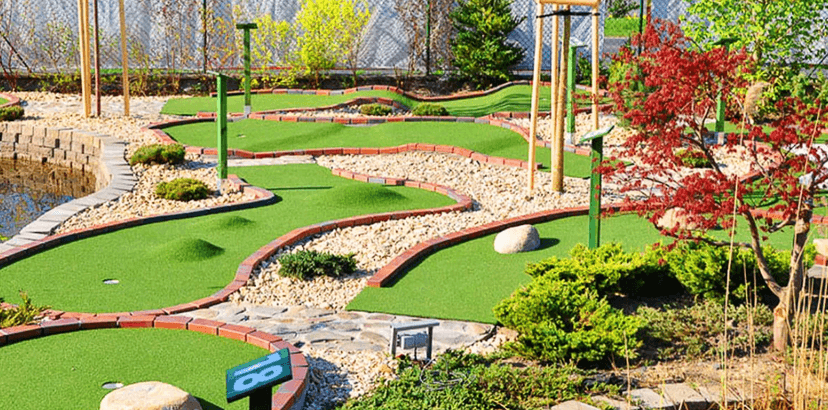 Celodenní hra adventure golfu 