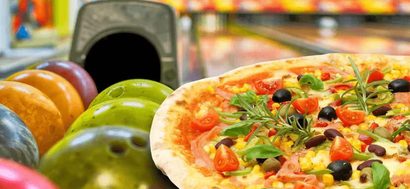 2 křupavé pizzy a hodina bowlingu