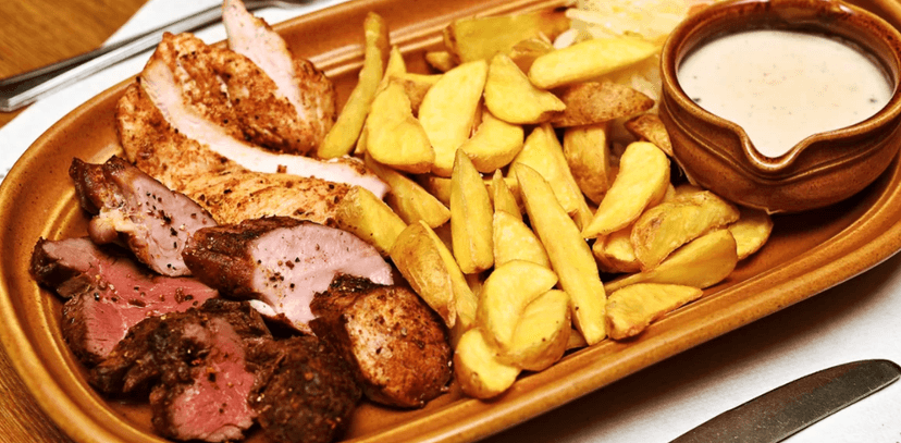 1× 300g Mix grill s pepřovou omáčkou