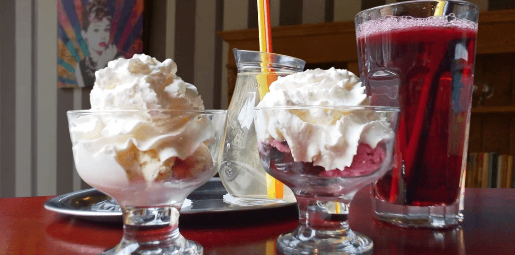 Dvě zmrzliny a dvě limonády