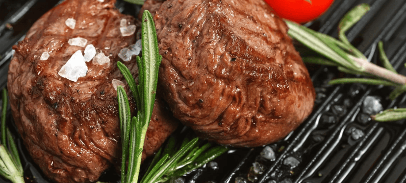 2× 200g vepřové panenky s omáčkou a bagetou