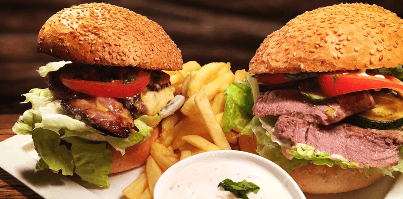 2 x 200gramové hovězí burgery a hranolky