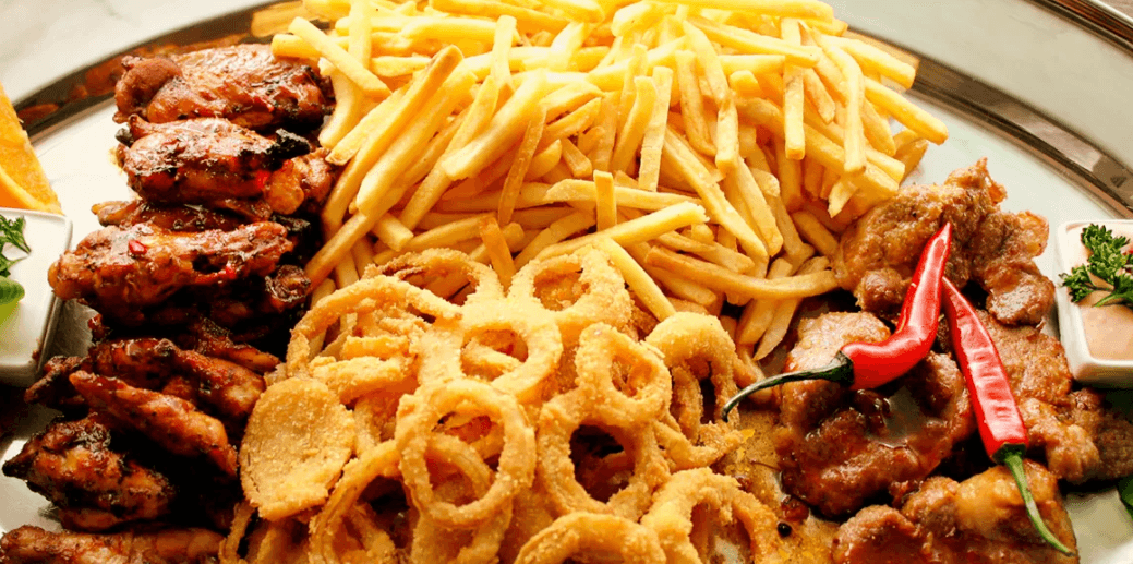 Masové plato s přílohami