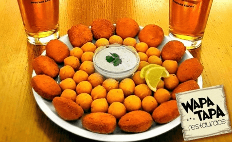 Kuřecí nugetky s kroketami a pivem pro 2